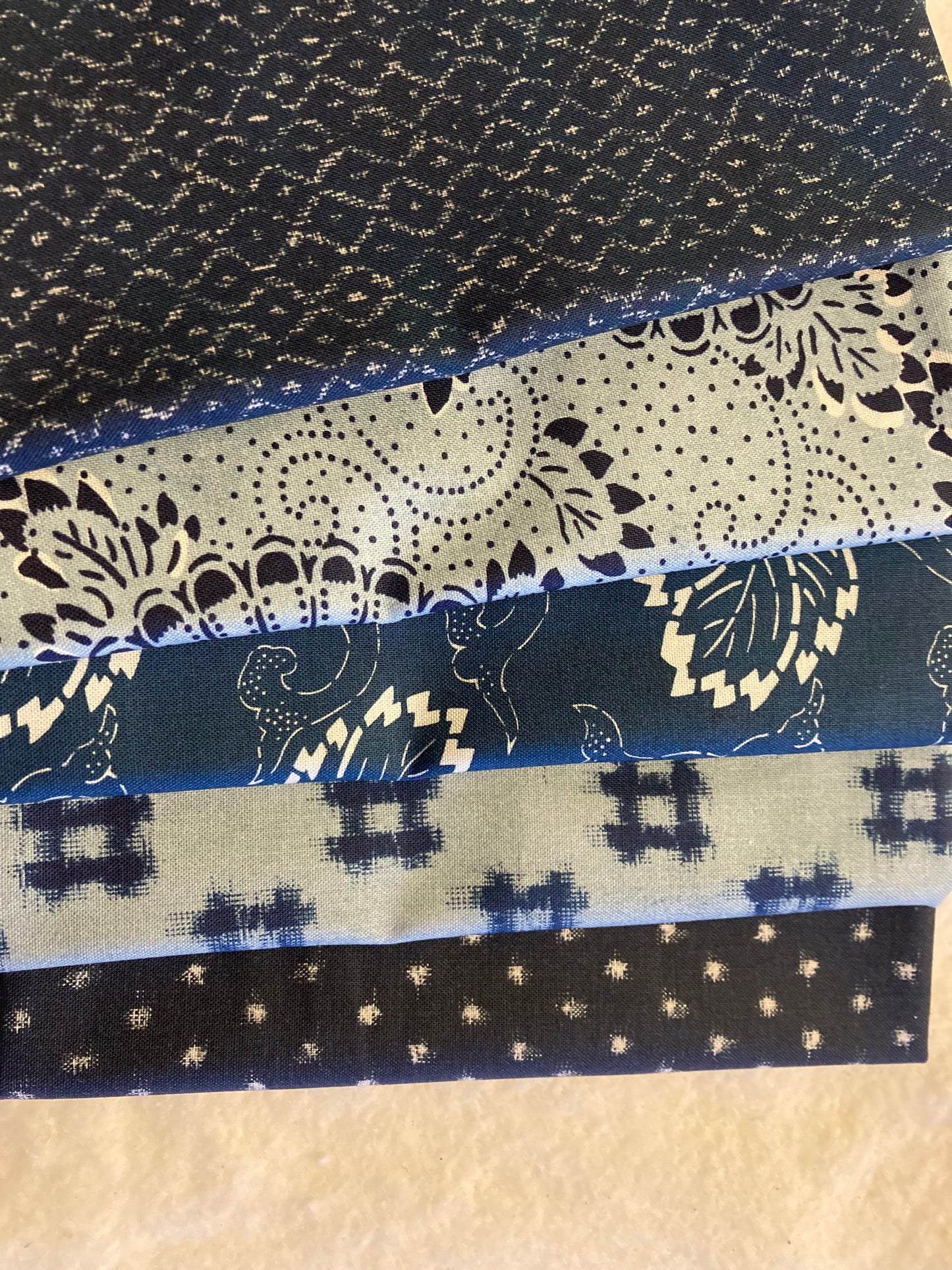 5 x Fat Quarter Bundle Indigo Blooming