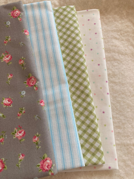 4 x fat quarter Bundle Ellie and Twinkle