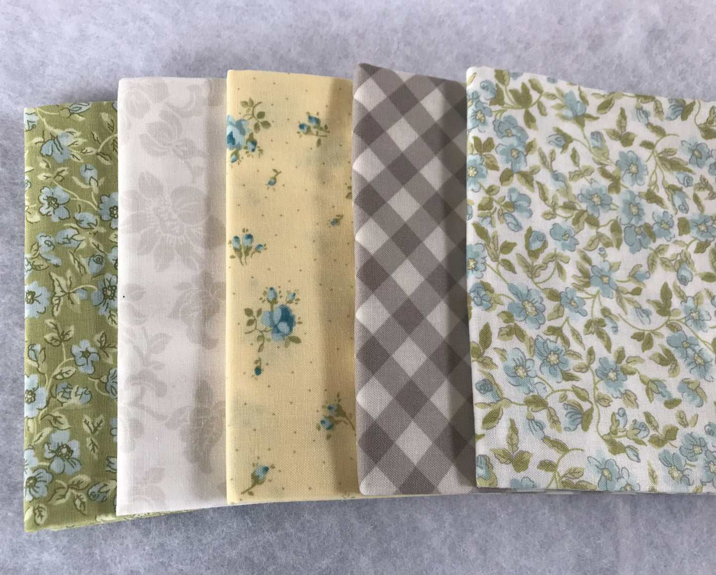 The Shores Fat Quarter Bundle