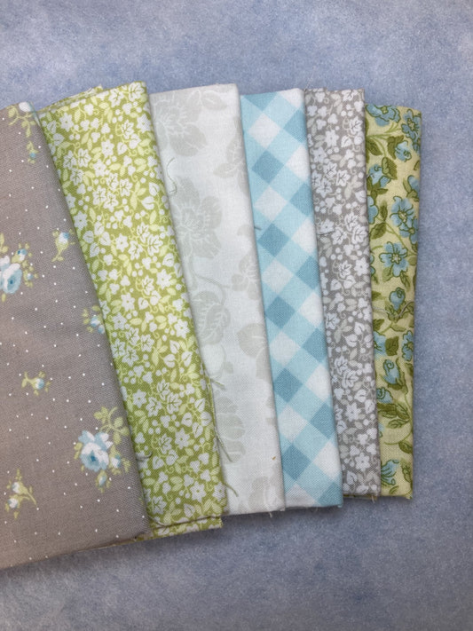 The Shores Fat Quarter Bundle